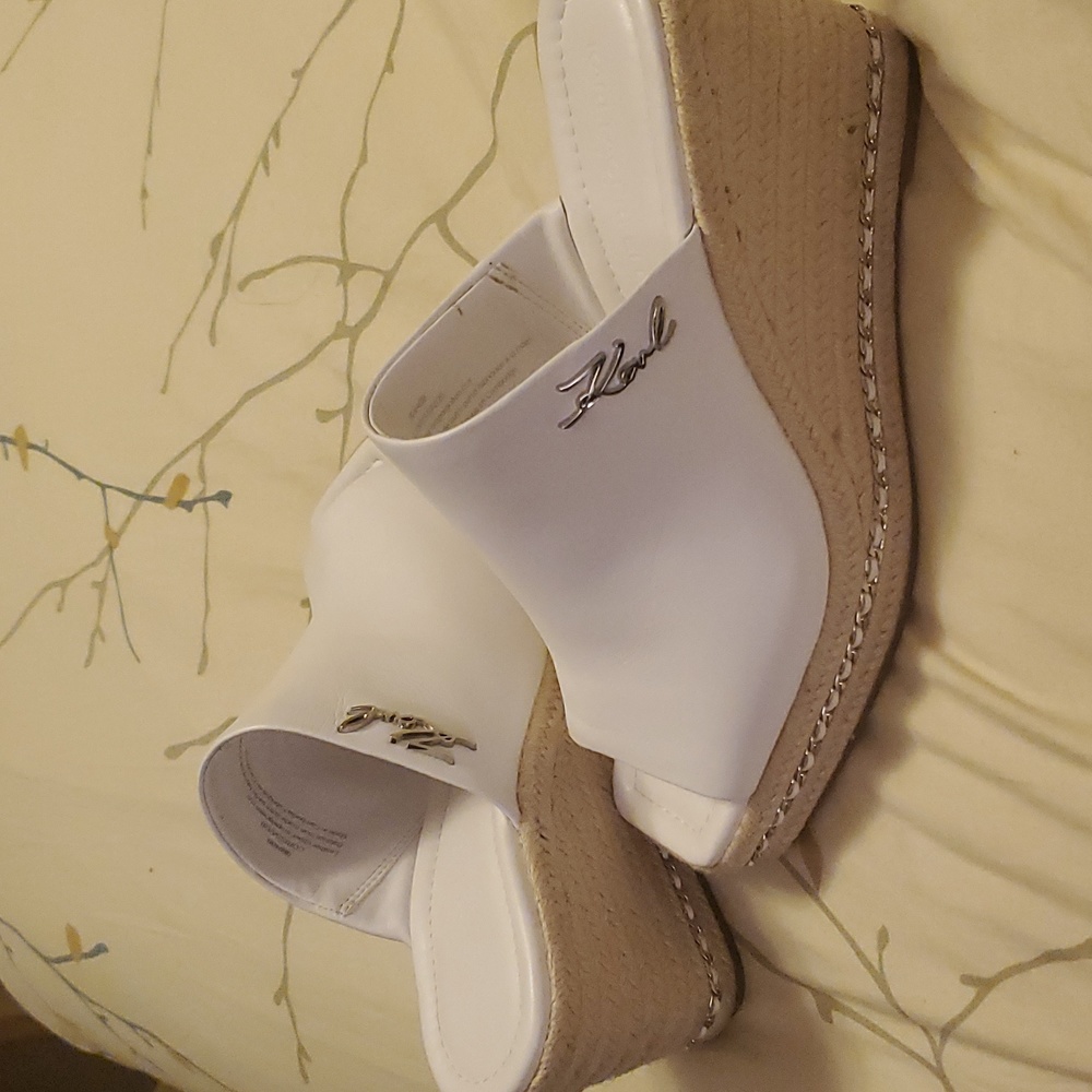 White Leather Karl Lagerfeld Sandals Size 9